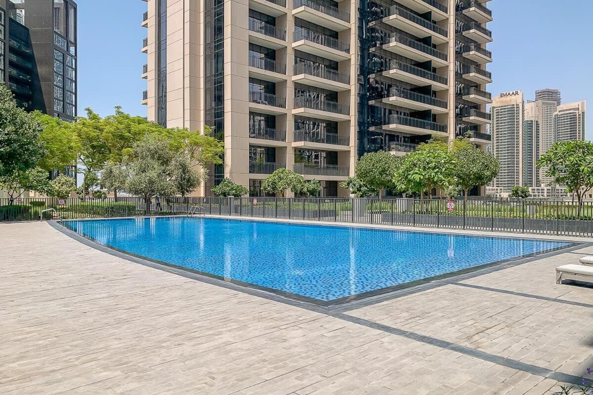 Frank Porter - Boulevard Crescent Dubai Exterior photo